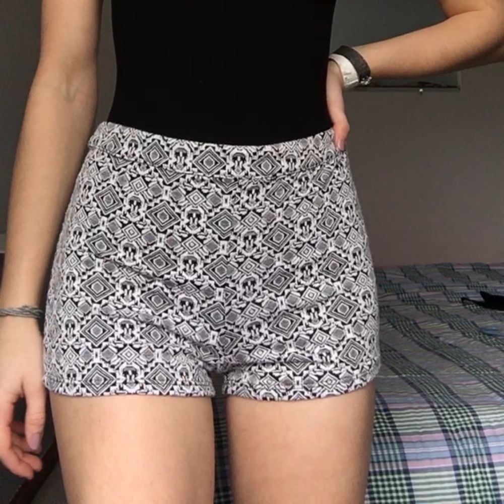Printed soft shorts